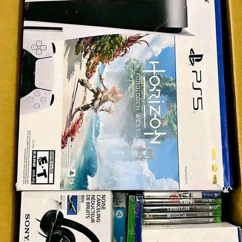 GIANT Pallet of XBOX & PS5 Returns