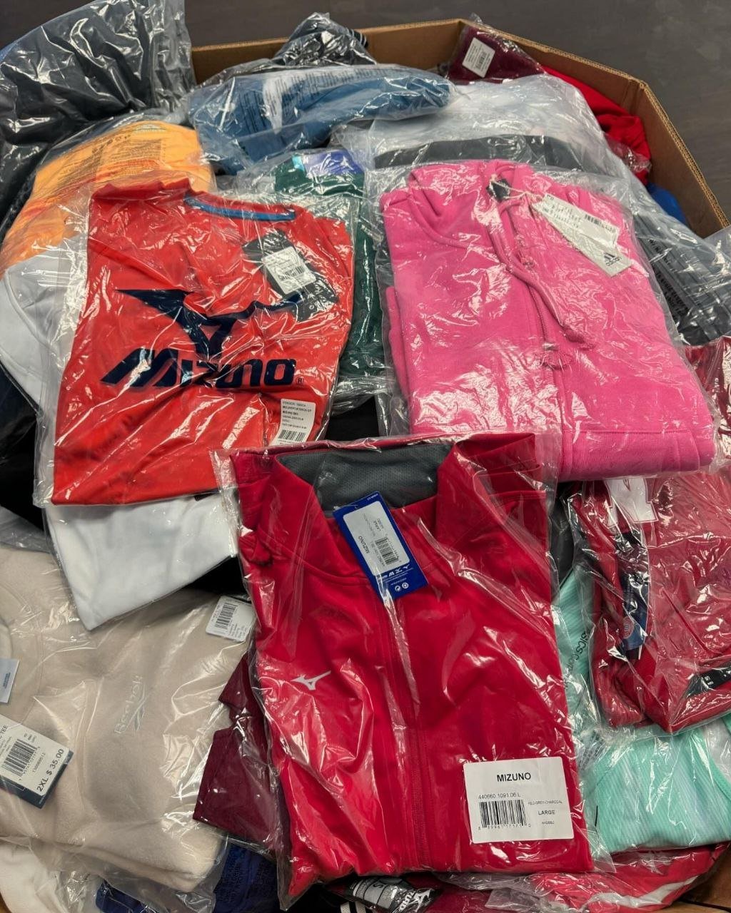 sport clothing pallets