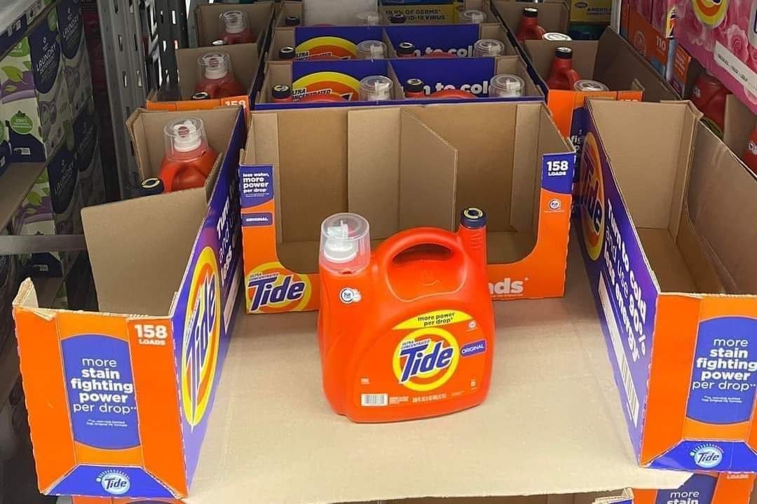 Tide liquid laundry detergent
