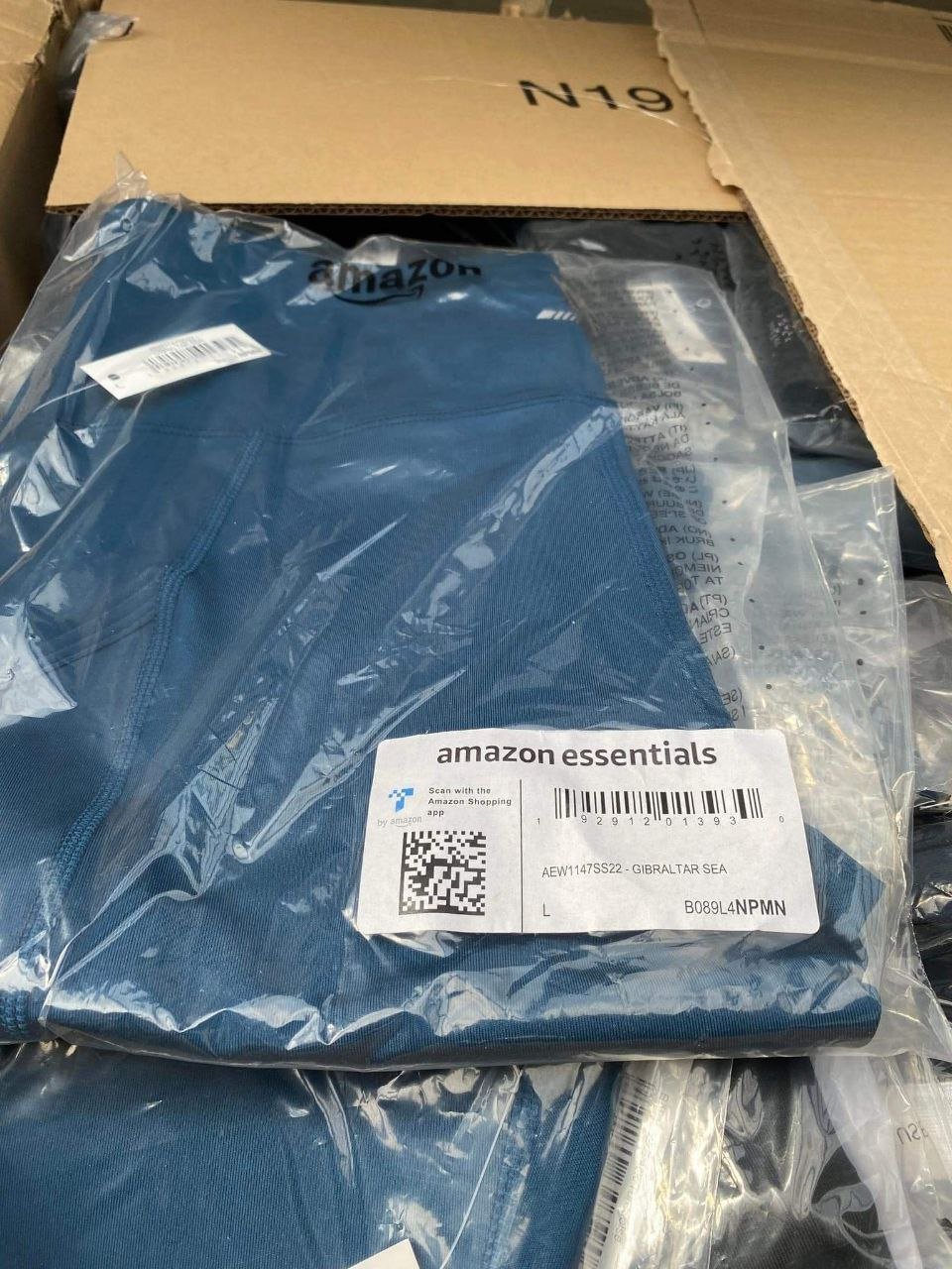 Amazon clothing return pallets