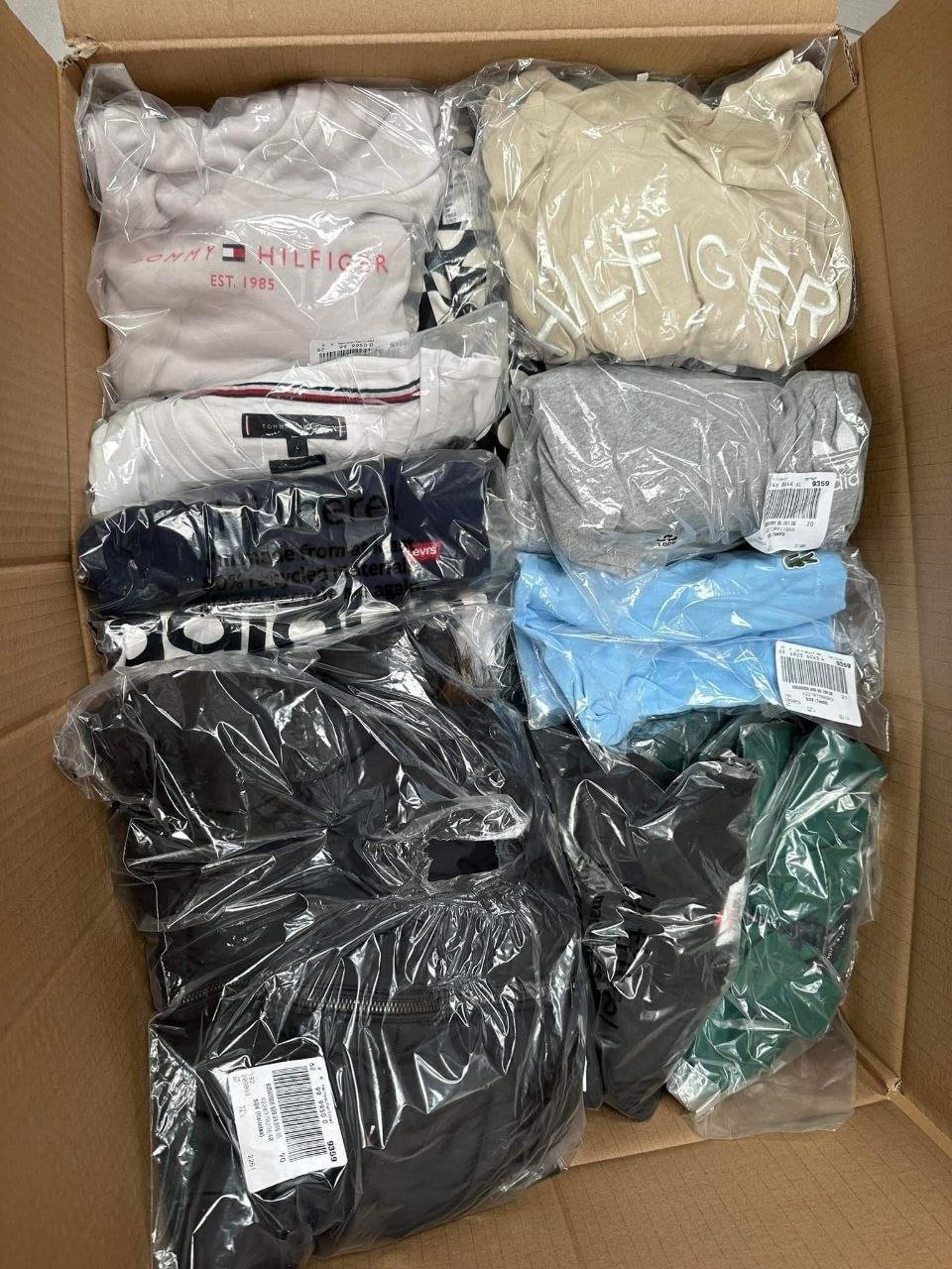 Amazon clothing return pallets