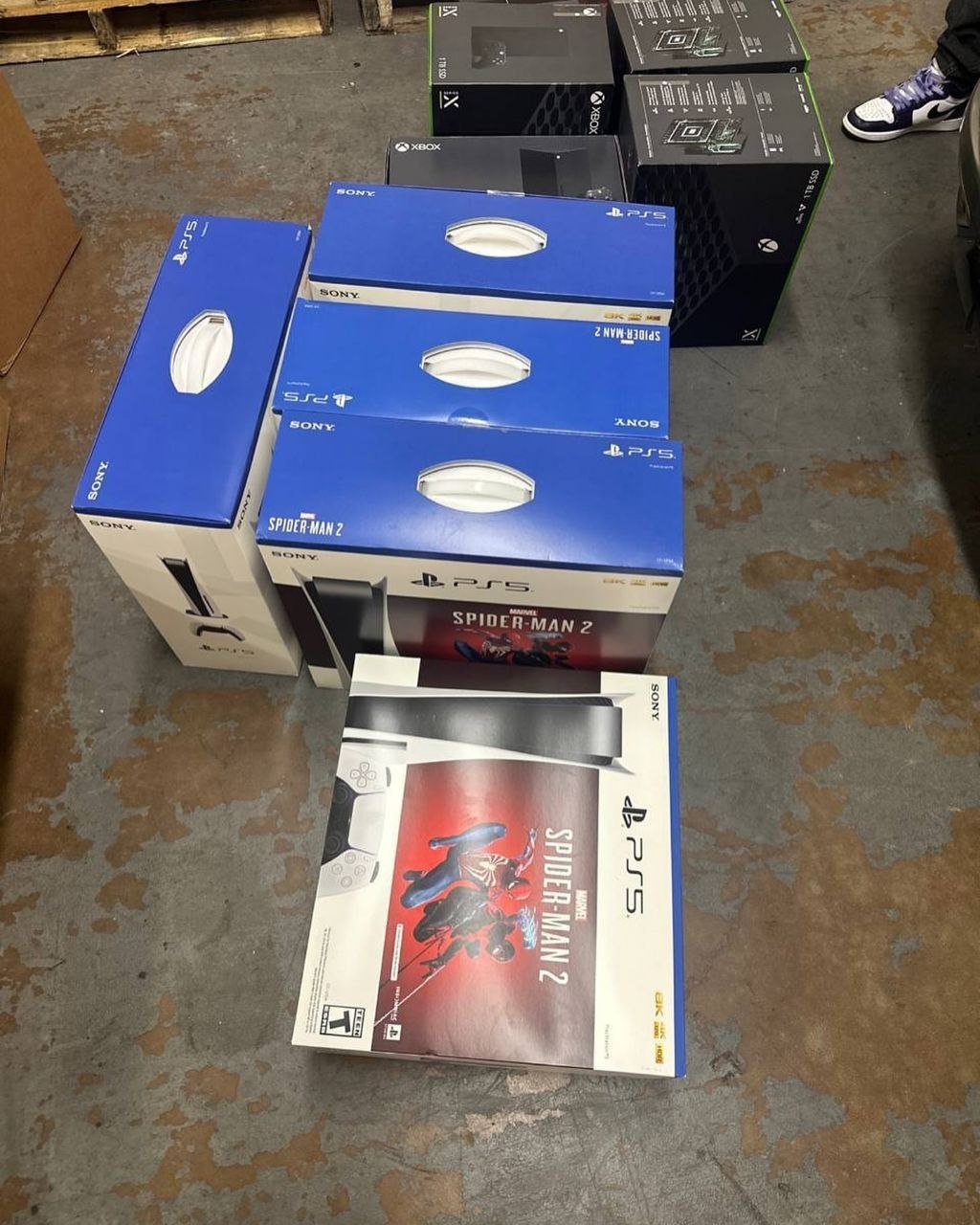 GIANT Pallet of XBOX & PS5 Returns