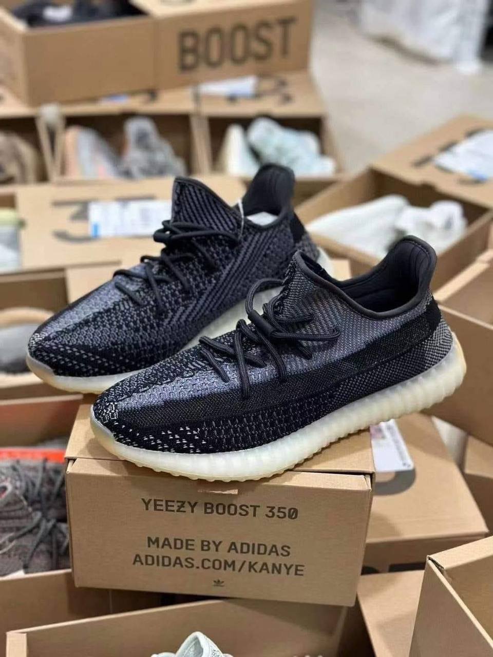 Yeezy Boost 350 v2 Pallets