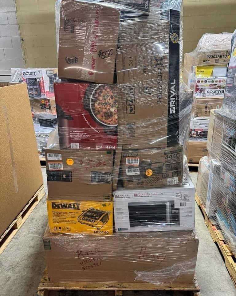 Pallet of kitchen appliances